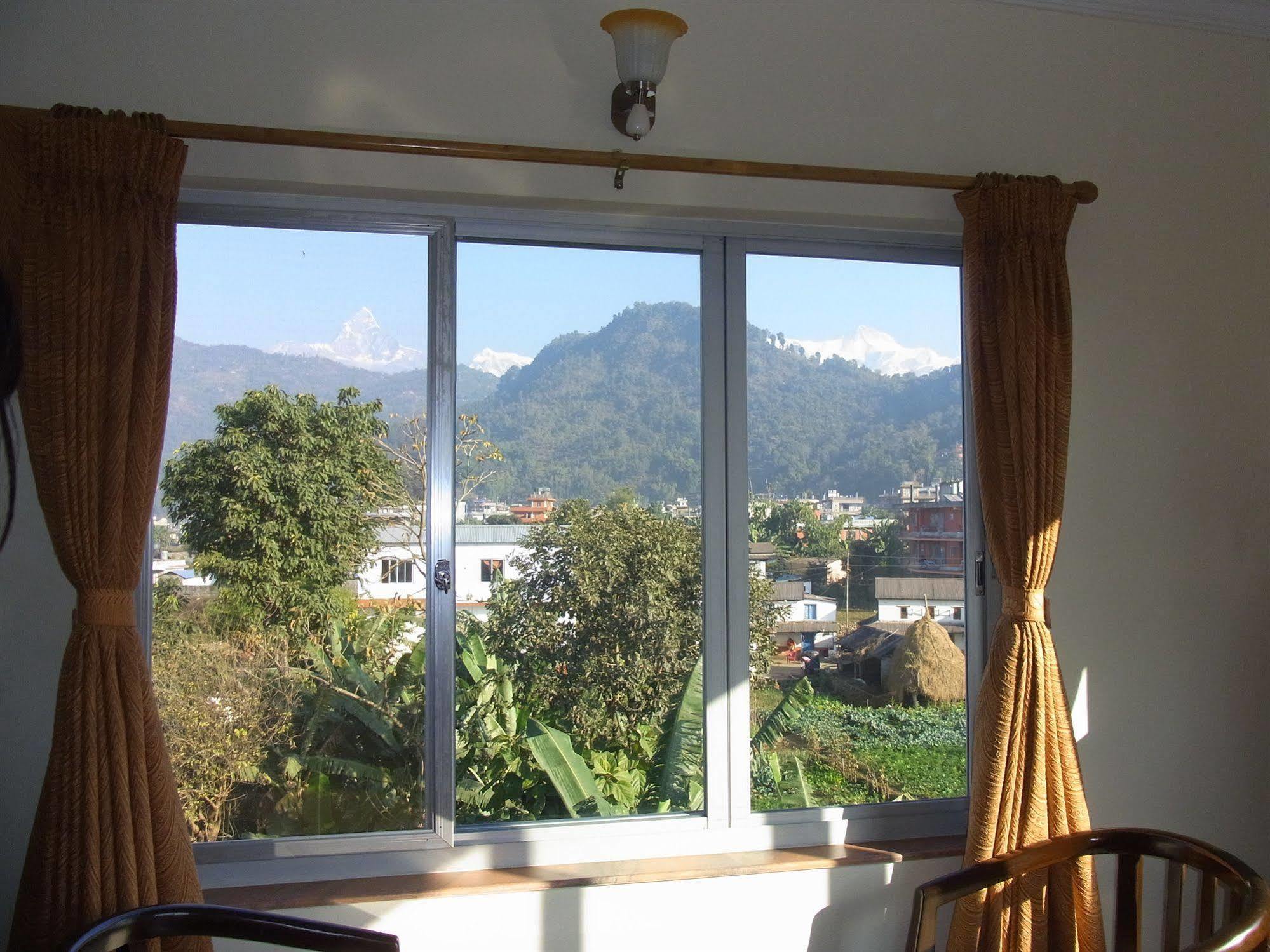 Hotel Lake Star Pokhara Luaran gambar
