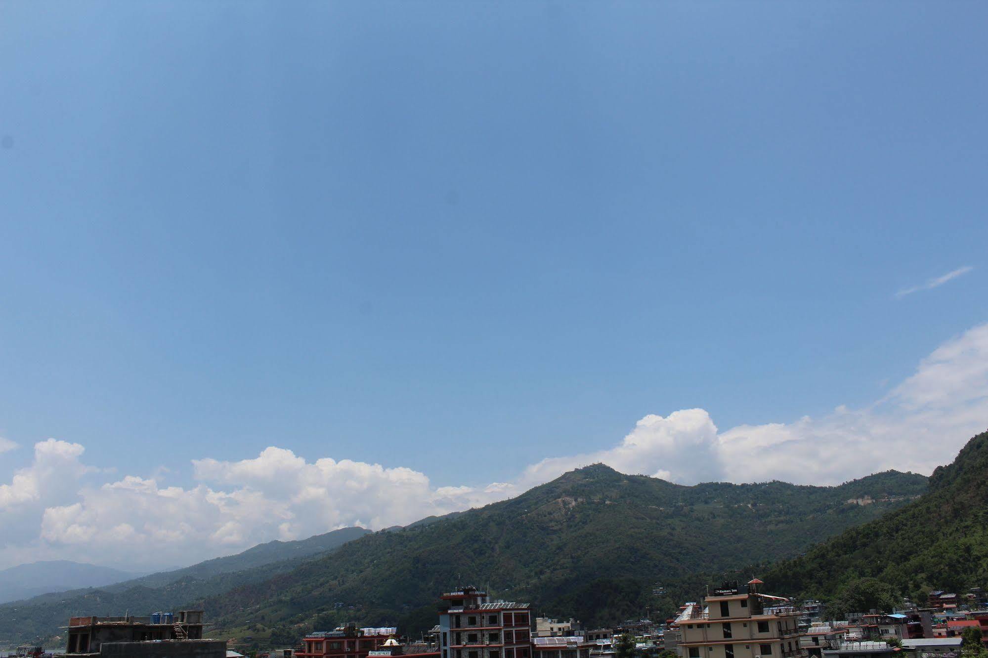 Hotel Lake Star Pokhara Luaran gambar