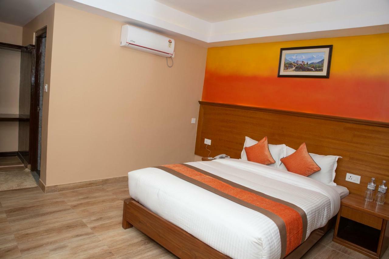 Hotel Lake Star Pokhara Luaran gambar
