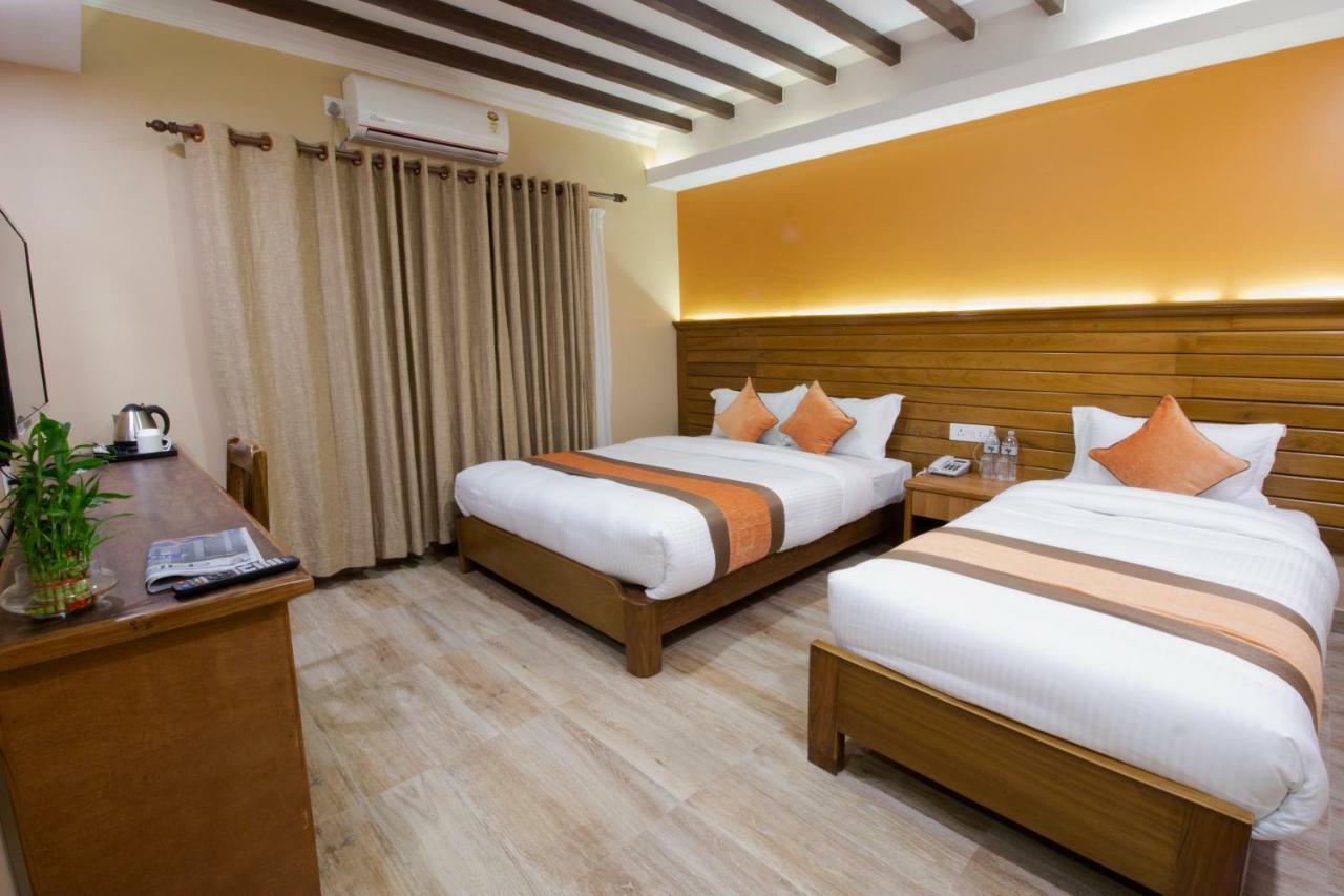 Hotel Lake Star Pokhara Luaran gambar