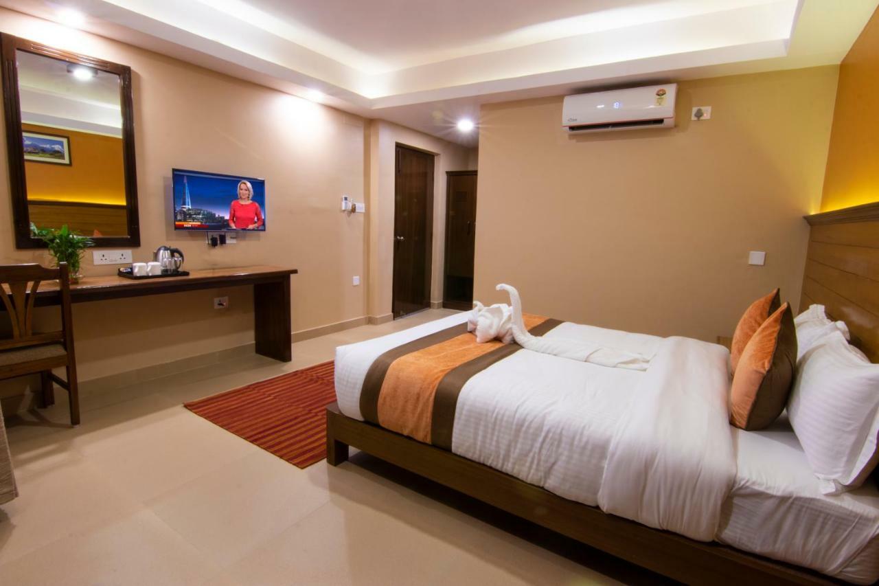 Hotel Lake Star Pokhara Luaran gambar